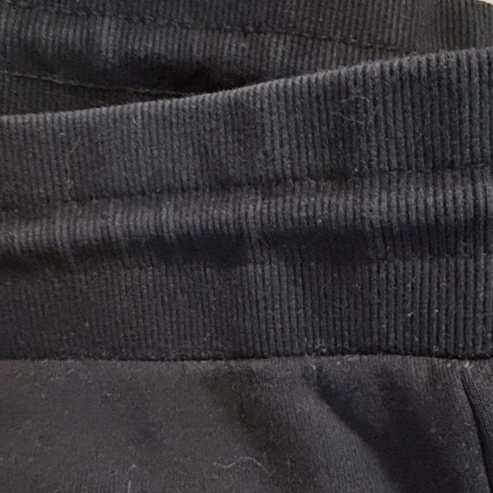 True Religion Men's Large Black Drawstring Joggers  with Logo.